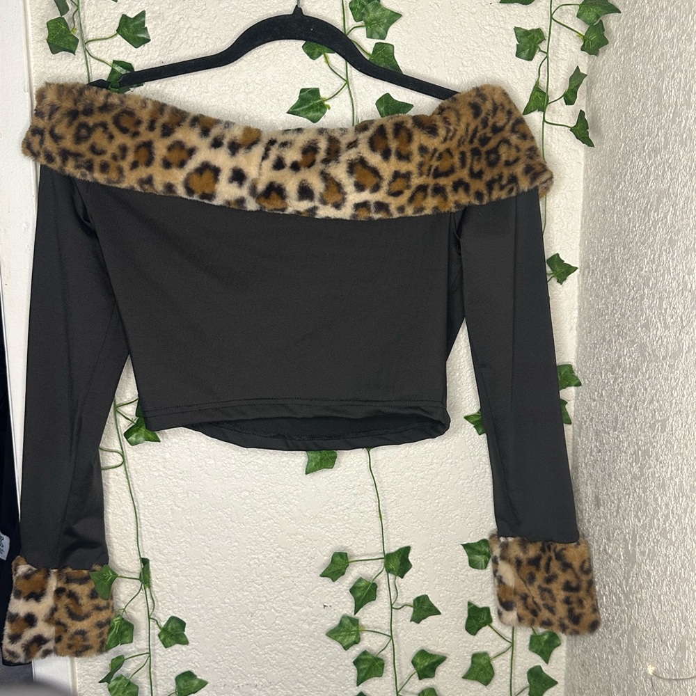 SHEIN Black Off-Shoulder Top